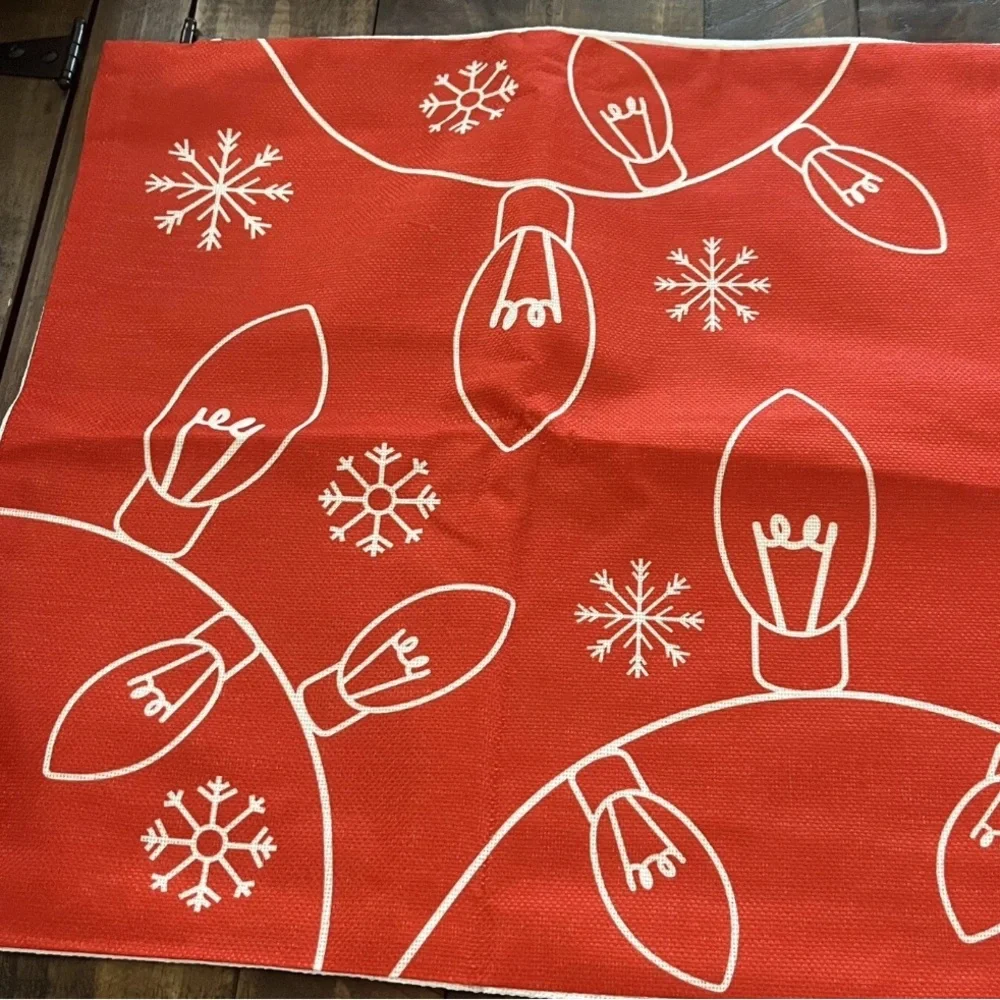 Pack of 4 Merry Christmas Bulb Tree Red White 18x18 Pillow Covers
